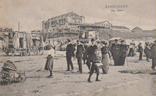 Zandvoort, het strand met bensdorp chocolade